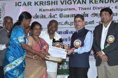 KVK-Theni_-Women-Entreprenuer-Mrs.-Manjuladevi-recieved-award-from-Honorable-tamilnadu-Governer-R.N.Ravi_